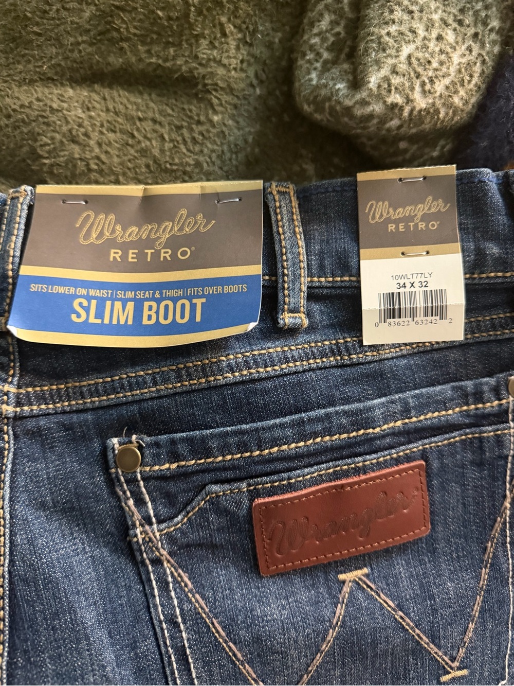 Wrangler Retro Slim Boot Men's Jeans in Dark Blue